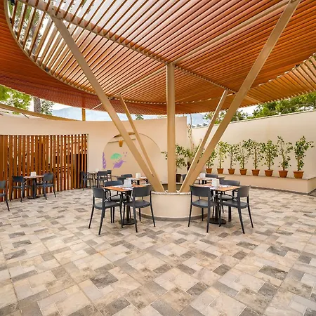 Gravel Select Hotel